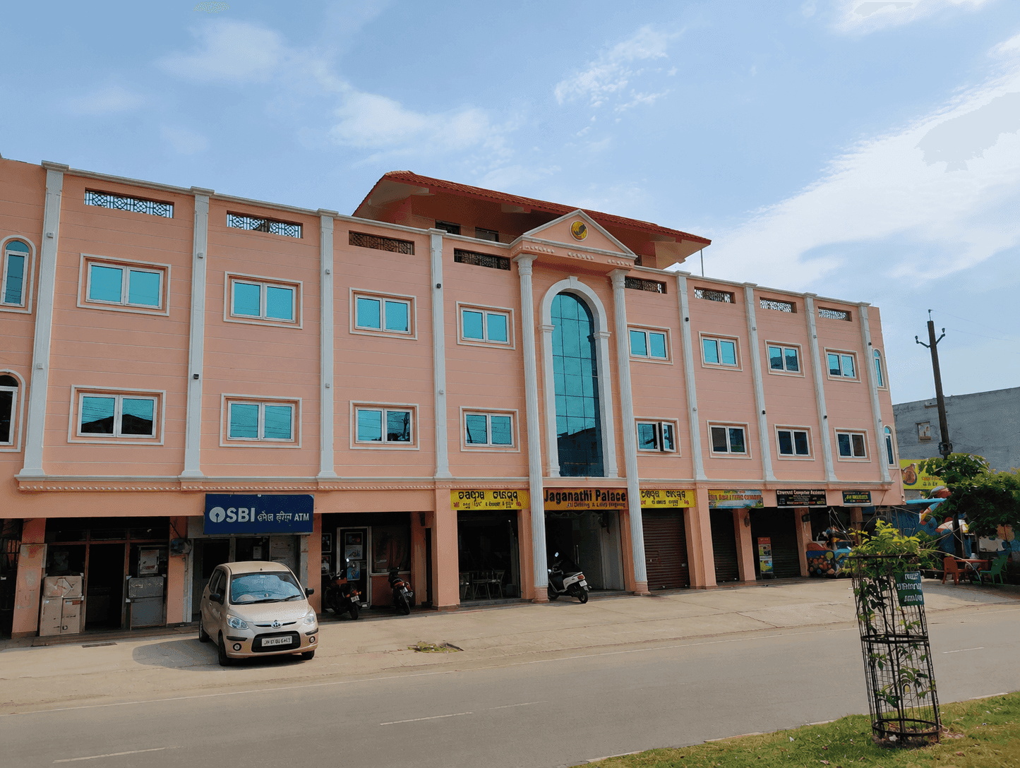 Hotel Jagannath Palace — Palace Facade & Entrance